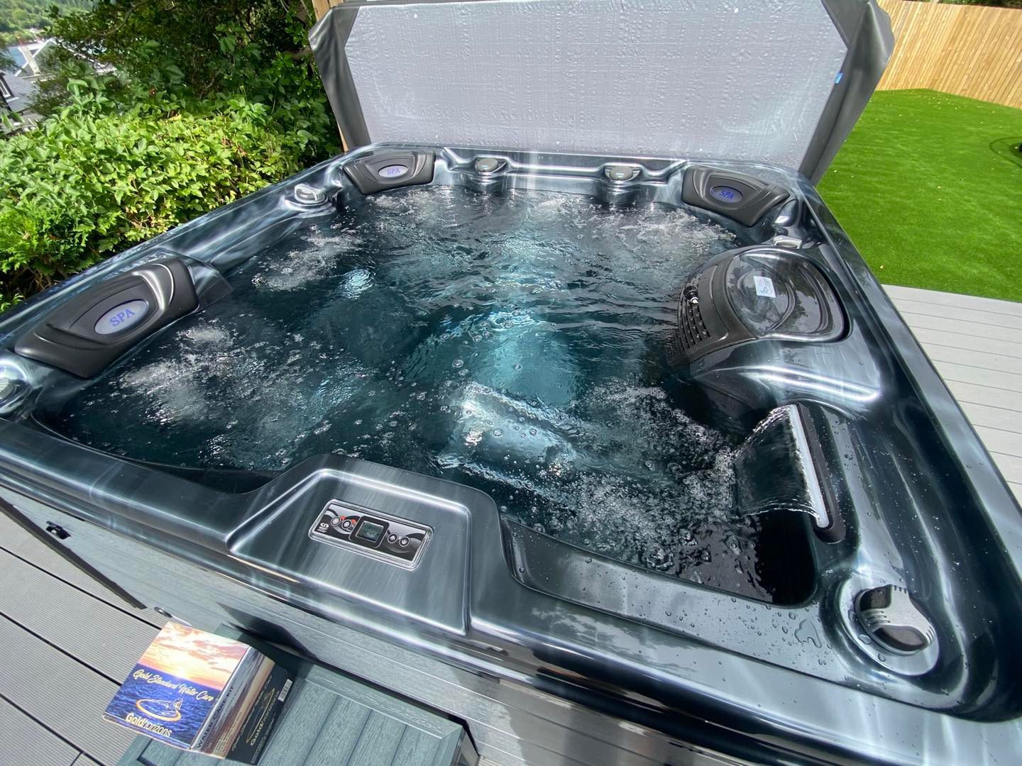 Elk River 5 Person Hot Tub Hot Tubs & Swim Spas Scotland I Heavenly