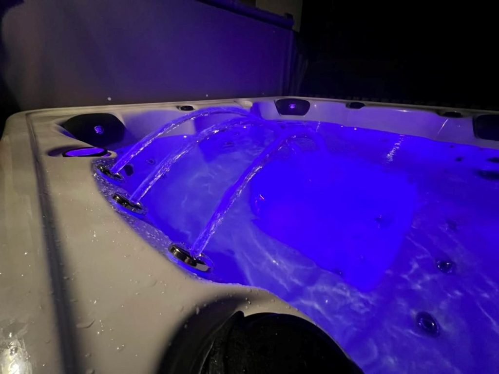 Hydro P SL from North River Spas