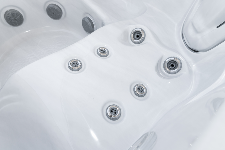 Jacuzzi-Spa_J-201_Detail-720x480-0faef65f-abc6-4dec-81d4-691a69b8f8a3
