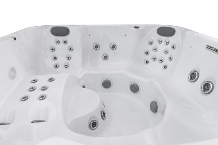 Jacuzzi-Spa_J-204_Details-720x480-366d6716-077e-43ac-b2a3-6ff3b202b875