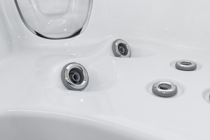 Jacuzzi-Spa_J-204_Details-720x480-c97b48ad-81cd-4dd6-95f9-8f713679a96e