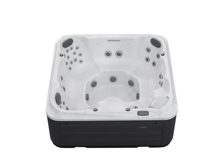 Jacuzzi-Spa_J-204_front-720x540-1553764b-80eb-4b62-a301-2176a712d7f9