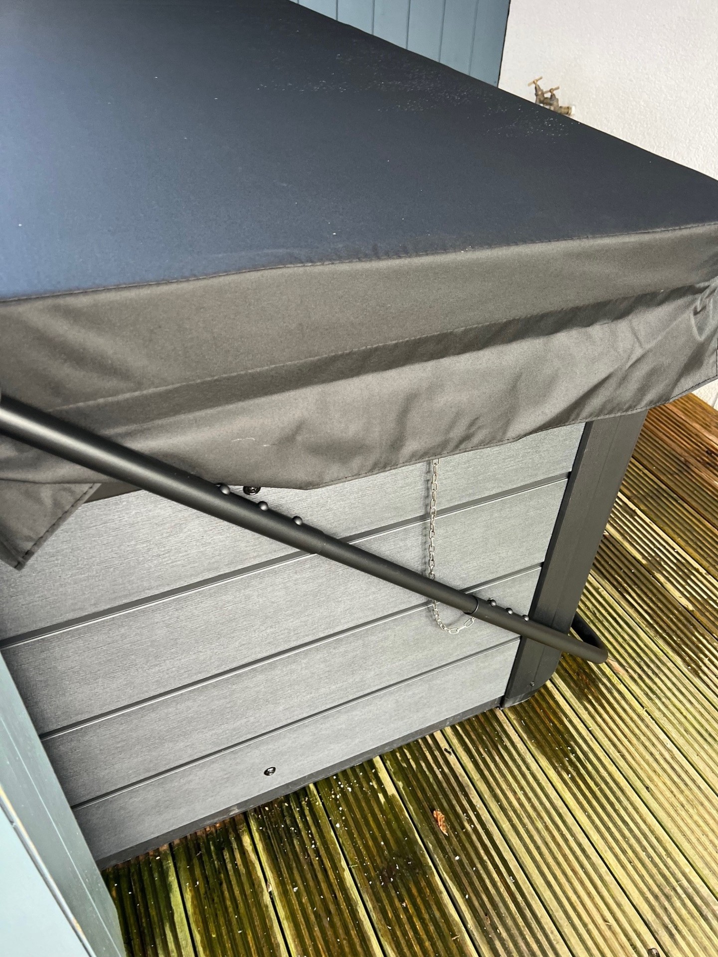 cover-lifter-a-2
