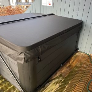 Hot Tub Cover Lifter - Bottom Mounted